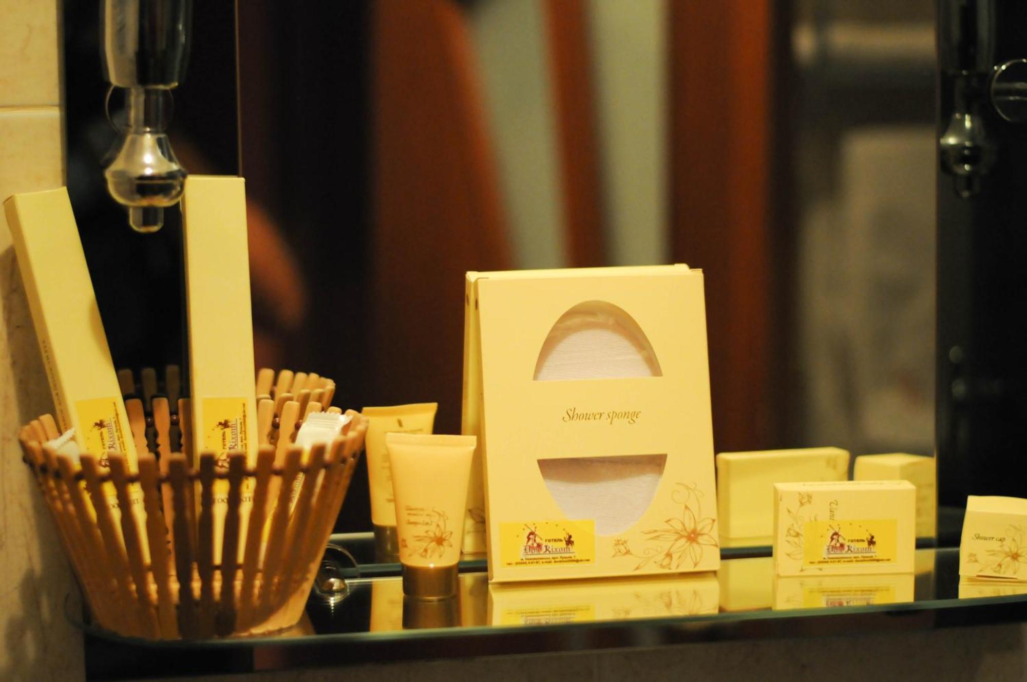 Don Kihot Hotel Novovolyns'k ภายนอก รูปภาพ