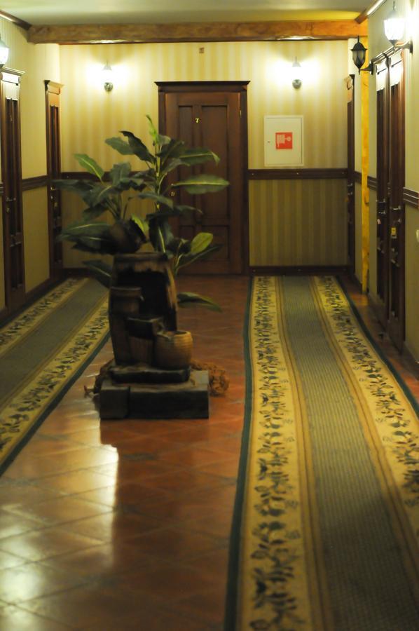 Don Kihot Hotel Novovolyns'k ภายนอก รูปภาพ